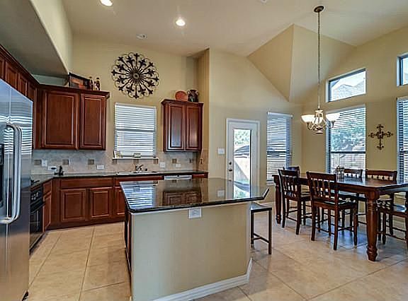 5th image of 8831 Weston Ln