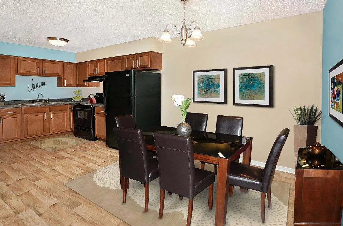 Colonial Ridge Apartments — Photo 1