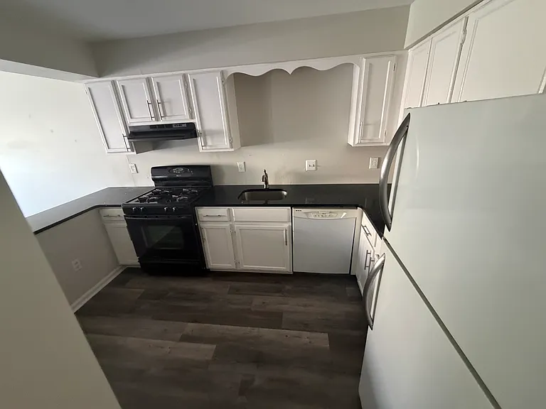 134 Sandybrooke Dr — Photo 5