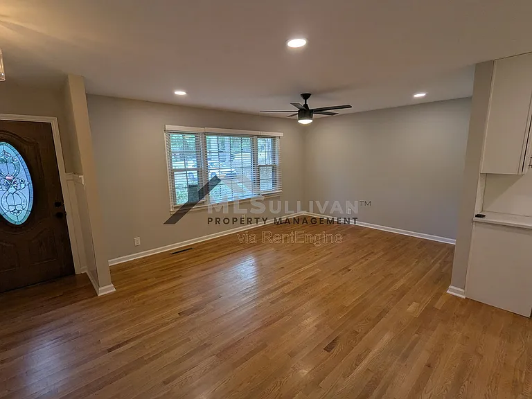 6226 Dello St — Photo 2