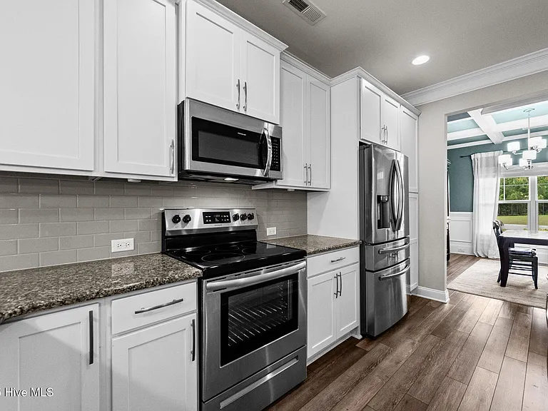 303 Red Cedar Dr — Photo 13