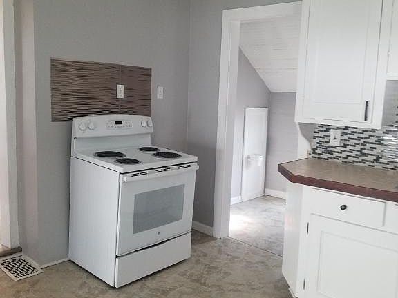 3rd image of 1770 W 54th St #2