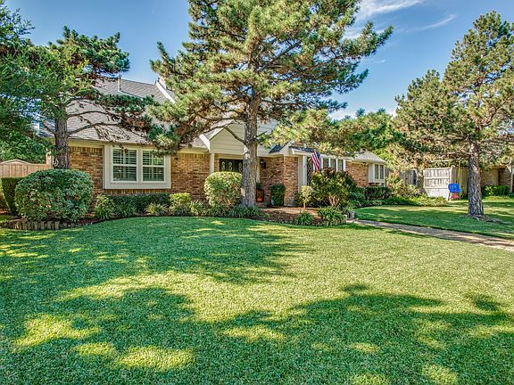 3rd image of 4404 Briargrove Ln