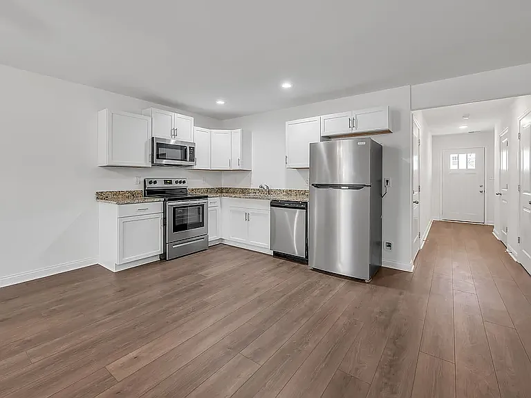 Townhomes on Fairfield — Photo 4