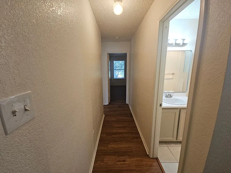 7614 April Ct — Photo 13