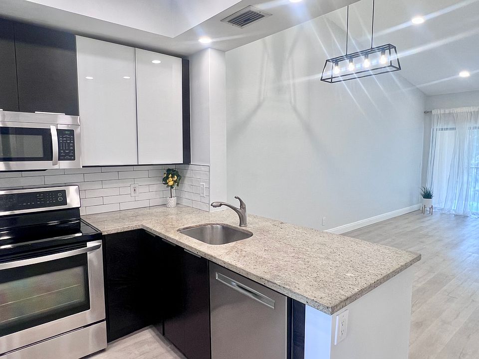 Kitchen, Dining Room, Living Room - 2281 SW 15th St. 148 Deerfield Beach, FL 33442