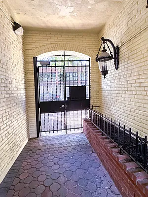 Rented by Voro New York | media 52