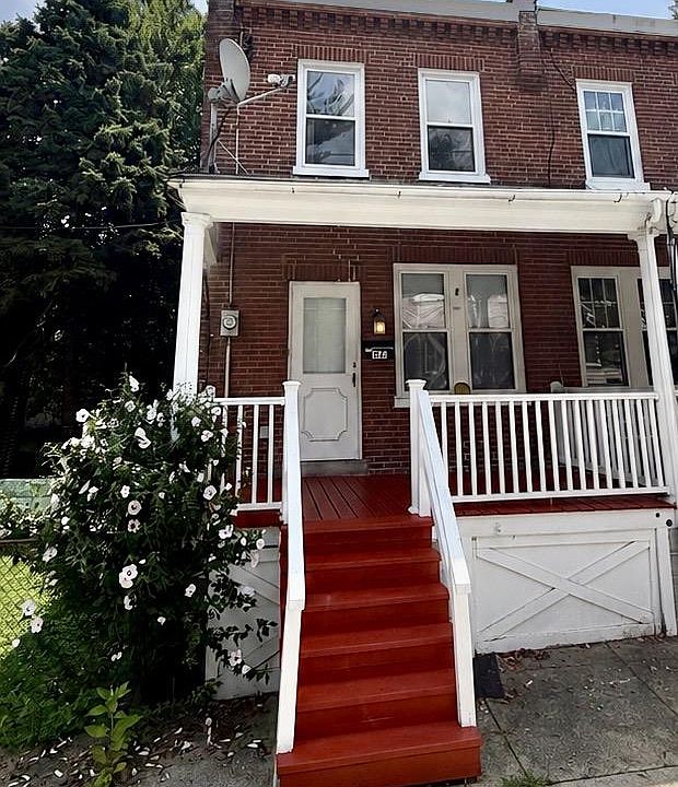 1st image of 674 Saint Joseph St