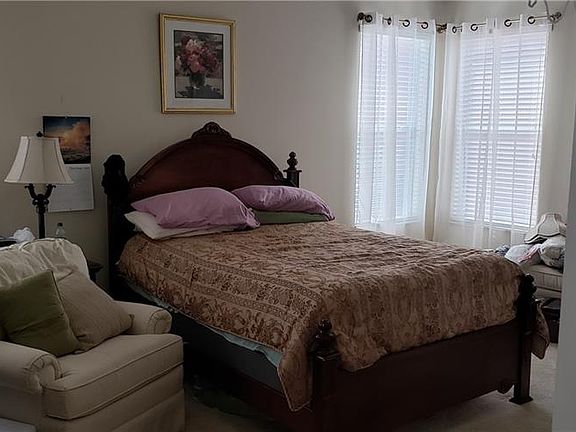 4th image of 205 Westchester Hills Ln