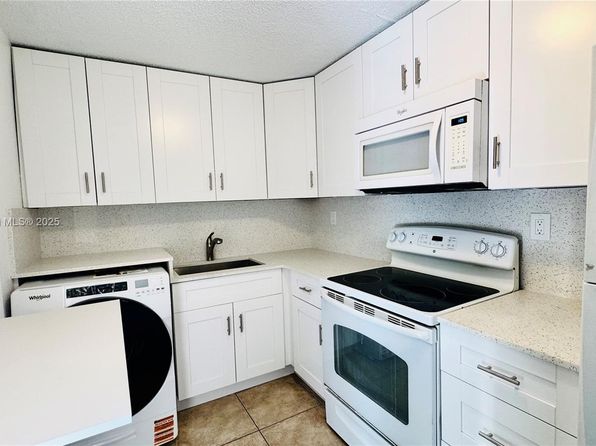 531 SW 38th Ter #B