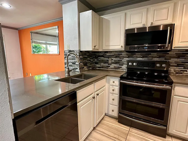 2018 W Rundberg Ln #5B — Photo 5