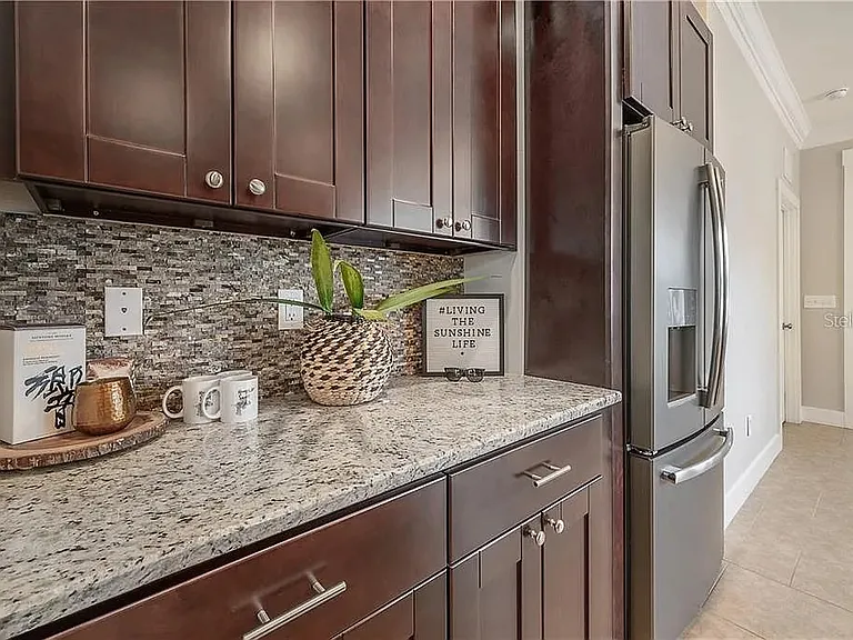 308 W Woodlawn Ave — Photo 13