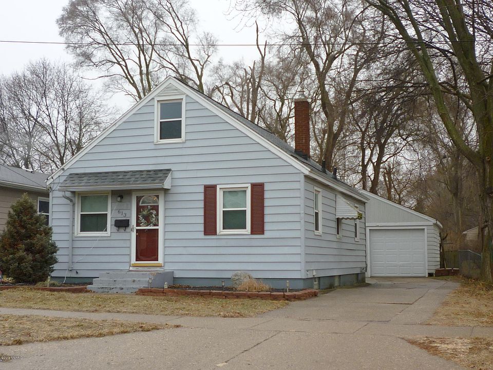 1st image of 613 Cricklewood St SW