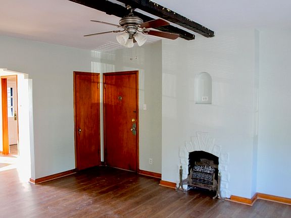 3rd image of 604 Wilkins St #1