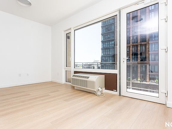 5th image of 26-04 Jackson Ave #6B