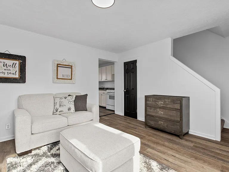 62 Midland Heights Cir #C — Photo 7