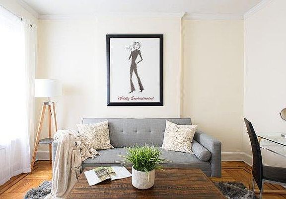 3rd image of 405 E 61st St APT 2A