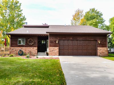 3713 17th St S, Fargo, ND, 58104