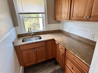 72 Cole St FLOOR 3, Pawtucket, RI 02860