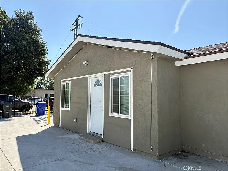 296 N Allen St — Photo 23