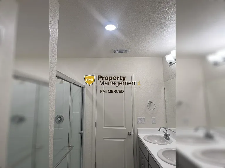 4209 Berryesa Ave — Photo 4