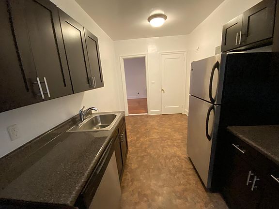 3rd image of 6 East Ave APT 2
