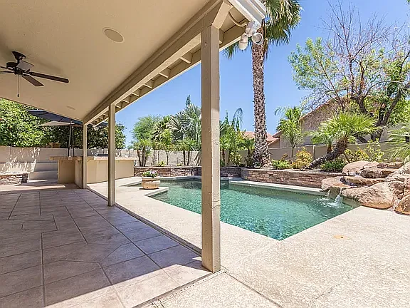 1211 E Drake Dr — Photo 7