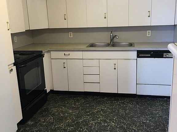 5th image of 1108 Oakridge V #1108