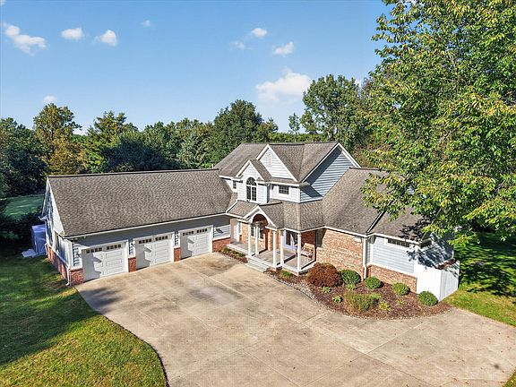 2nd image of 8115 Stonehedge Rd