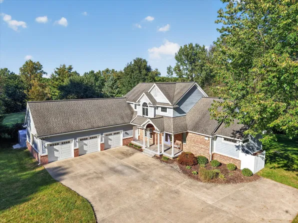 8115 Stonehedge Rd, Chelsea, MI 48118
