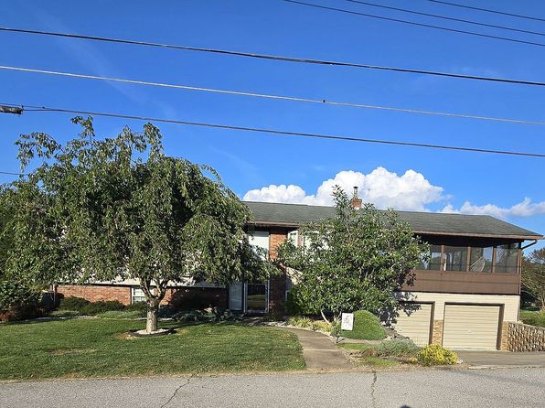 312 Meadow Ln