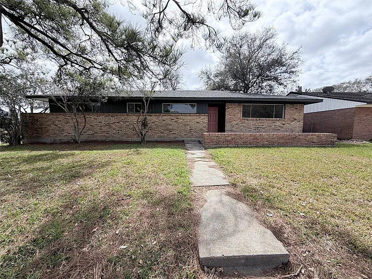4103 Goulburn Dr — Photo 2