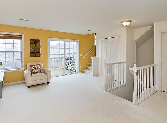 4th image of 3060 Barclay Way
