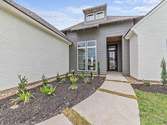 3rd image of 115 San Domingo Dr