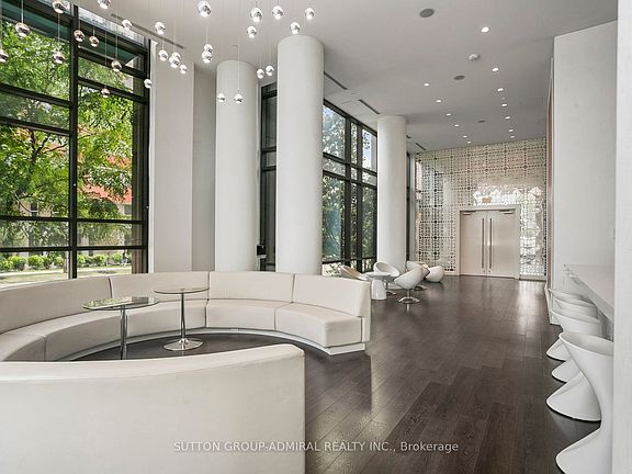 5th image of 68 Canterbury Pl #Penthouse 09