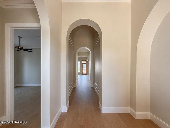 5th image of 117 Summit Heights Dr