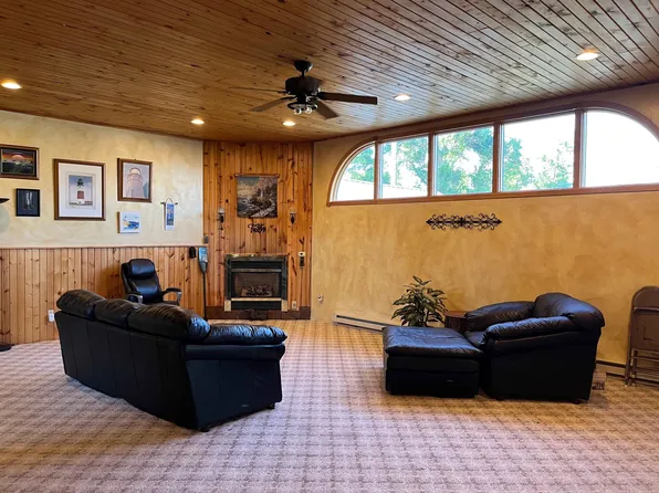 395 Libbie St, Newburg, ND 58762