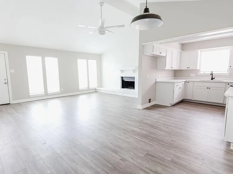 3402 Pecan Grove Dr — Photo 4