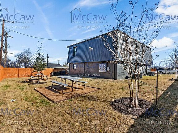 4th image of 1410 E Tucker St #1