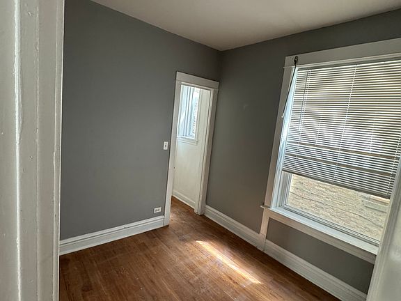 5th image of 4740 N Drake Ave #1