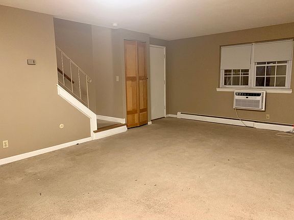 3rd image of 96 Kingston St #96