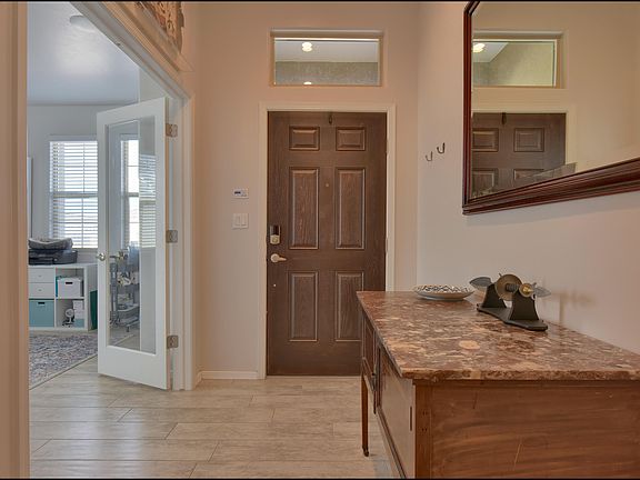 4th image of 12372 Knightsbridge Dr