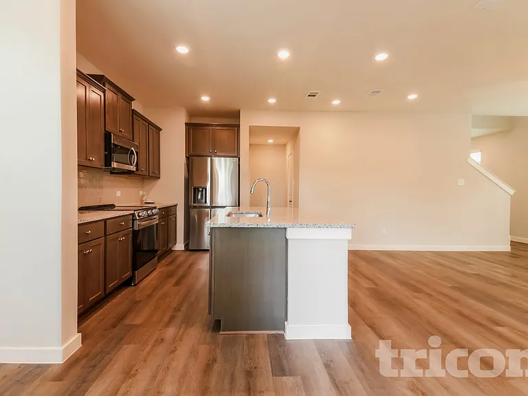 2540 Finch Hollow Dr — Photo 5