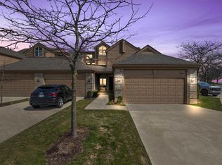 26050 Harbour Pointe Dr #36, Harrison Township, MI 48045