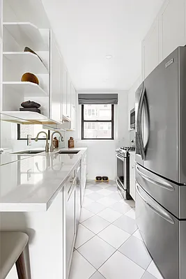 Sold by Compass | media 18