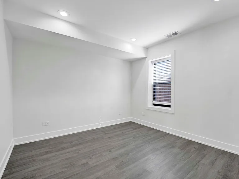 3648 S Paulina St #CH1 — Photo 9