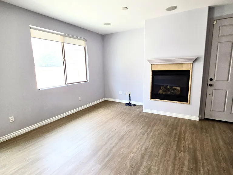 13438 Roselle Ave — Photo 11
