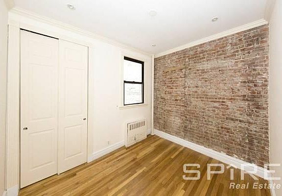 4th image of 218 E 29th St APT 4