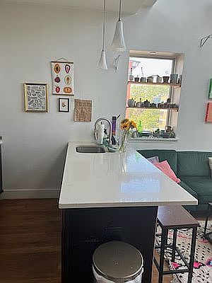 3rd image of 128 Scholes St APT 4A