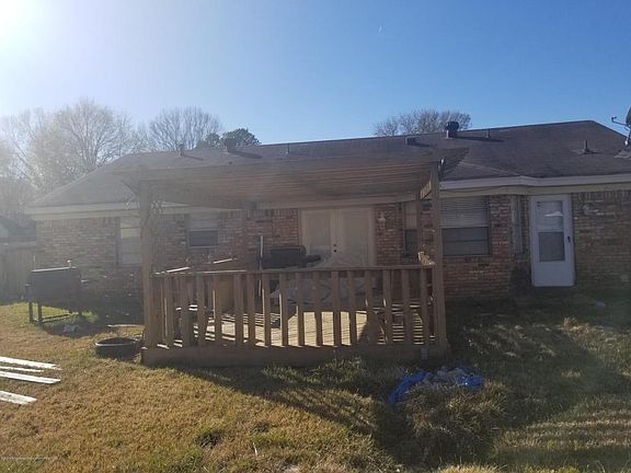 3rd image of 8314 Charleston Dr